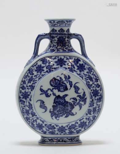 Chinese Blue/White Porcelain Vase