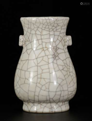 Chinese Ge Style Porcelain Vase