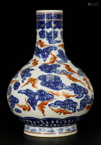 Chinese blue and white porcelain vase