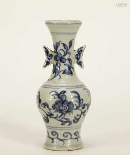 Ming Dynasty Chinese Blue/White Porcelain Vase