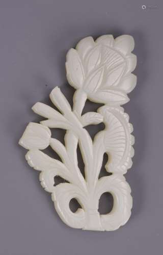 CHINESE SONG DYNASTY WHITE JADE CARVED FLOWER