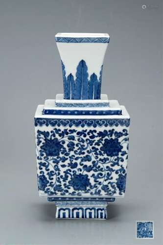 Chinese Blue And White Porcelain Flower Vase