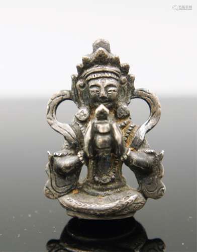 18TH CENTURY SILVER BUDDHA