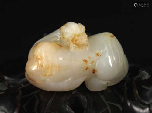 He-Tian White Jade Carved with Elbow Horse Qing Dynasty