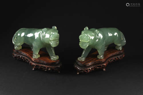 Pair of Xiuyan Jade Carved with Tygel Decoration Item