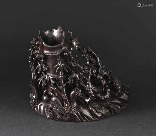Zi-Tan Carved with Magpie on Plum Tree Decorative Item
