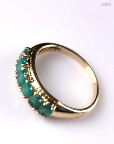 Inlaid Emerald 10K Gold Ring