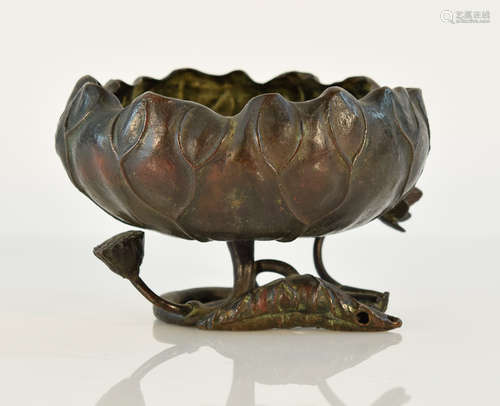 Chinese Scholar Bronze Bush Washer - Lotus Scene