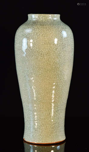 Chinese Crackle Porcelain Vase