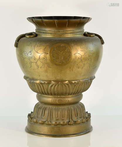 Large Japanese Bronze Vase with Familly Crest