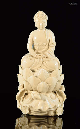 Chinese Blanc de Chine De Huw Porcelain Seated Buddha