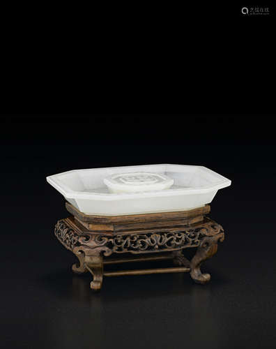 A fine white jade 'shuangxi' tray 18th century