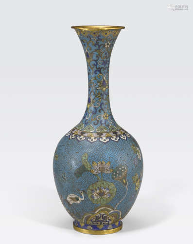 A cloisonné enameled bottle vase 18th/19th century