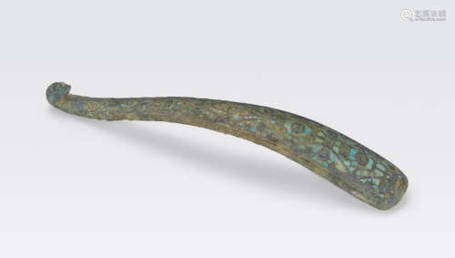A turquoise-inlaid bronze belt hook Warring States period