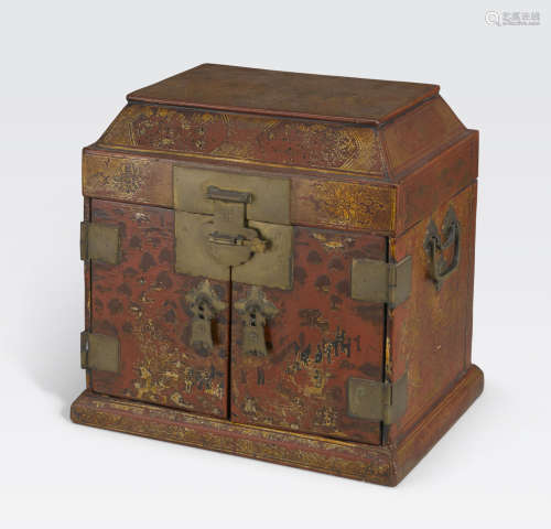 A wood and leather seal chest with polychrome lacquer decoration 18th/19th century