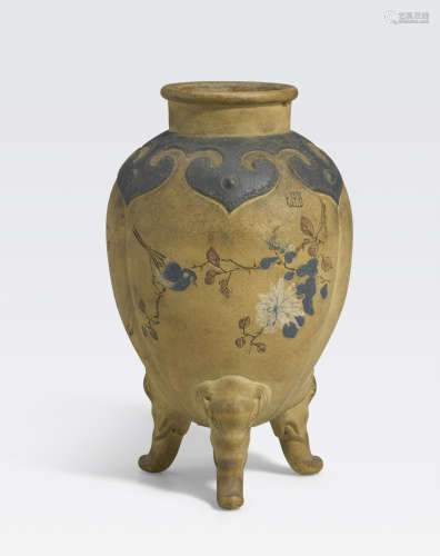 An Yixing pottery ovoid vase