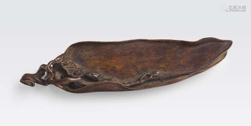 A chenxiang mu magnolia leaf tray