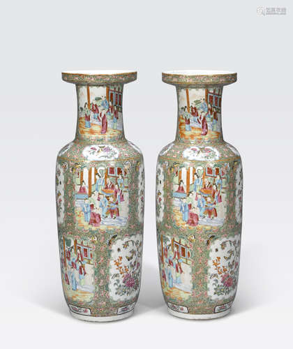 A pair of Rose Medallion export vases 19th century