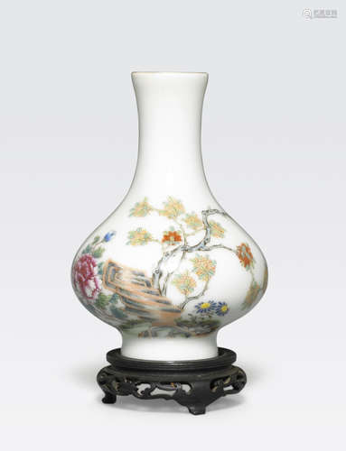 A small polychrome enameled bottle vase Qianlong mark, late Qing/Republic period