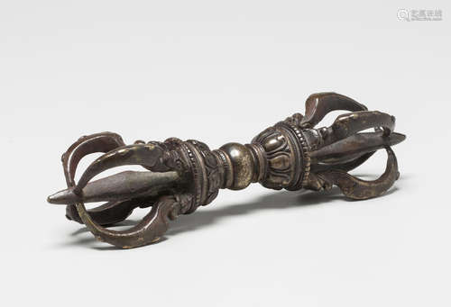 A copper alloy vajra Tibet, circa 14th century