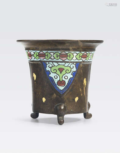 A cast bronze censer with champlevé and gilt decoration Xuande mark, late Qing/Republic period