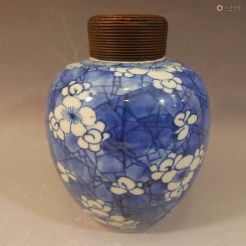 ANTIQUE CHINESE BLUE WHITE PORCELAIN JAR - KANGXI PERIOD