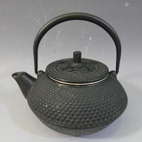 JAPANESE CAST IRON TEA POT