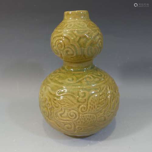 ANTIQUE CHINESE LONGQUAN CELADON HULU PORCELAIN VASE - MING DYNASTY