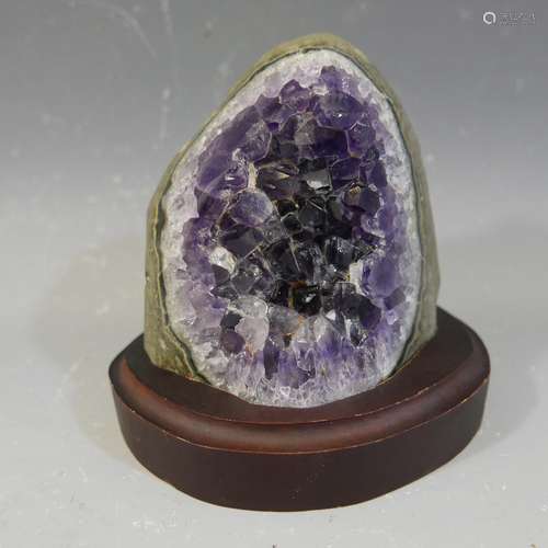 BEAUTIFUL AMETHYST GEODE