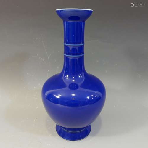 ANTIQUE CHINESE BLUE GLAZE PORCELAIN VASE - QIANLONG MARK 19TH CENTURY