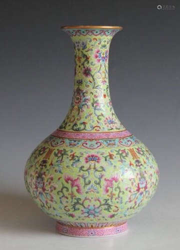 Qing Dynasty Chinese Famille Rose Vase