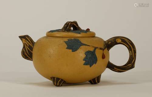 A Chinese Zisha Teapot