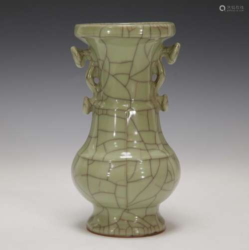 Chinese Porcelain Vase