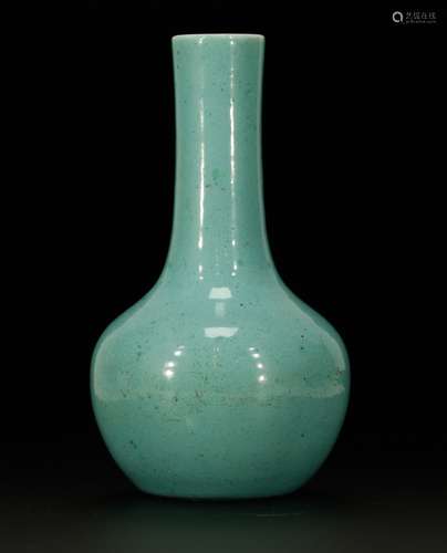 A Chinese Turquoise Porcelain Vase, 19th C.