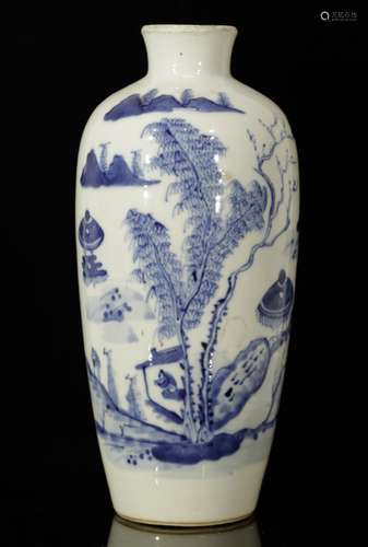 Chinese Blue/White Porcelain Vase