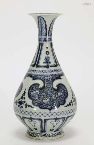 Chinese Blue/White Porcelain Vase