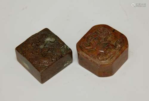 Set of 2 Pieces Stone Carved Seals