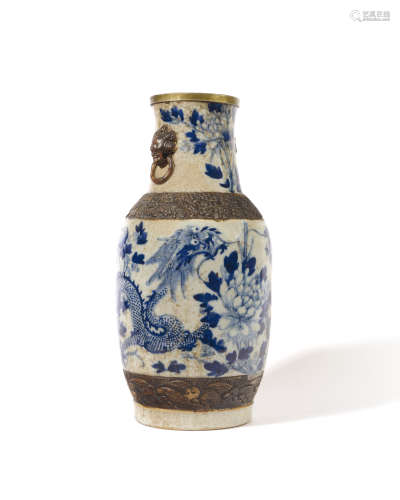 祥龍花卉紋瓷瓶