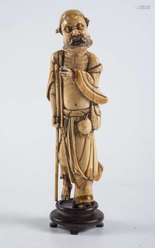 Petit sujet en ivoire sculpté représentant Li Tieguai