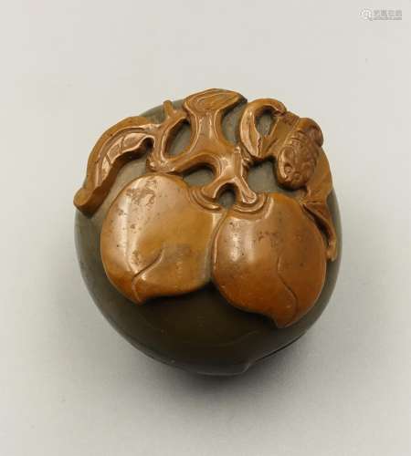 Chinese Agate Carved Snuff Bottle, Peach