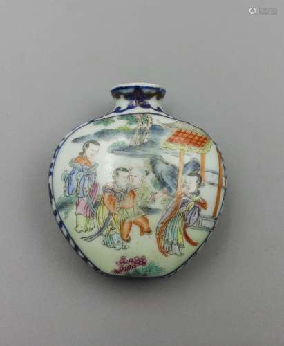 Chinese Famille Rose Blue White Snuff Bottle