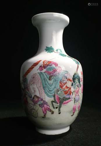 Chinese Famille Rose Porcelain Vase