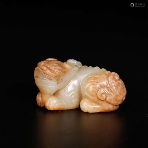 CHINESE WHITE JADE BEAST WITH RUSSET