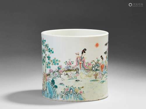 POT À PINCEAUX   BITONG EN PORCELAINE FAMILLE ROSE, CHINE, RÉPUBLIQUE (1912 - 1949)