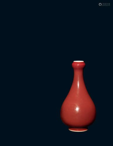 清中期 祭红釉蒜头瓶