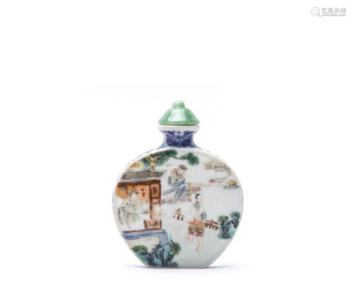 A Chinese Famille Rose Porcelain Snuff Bottle