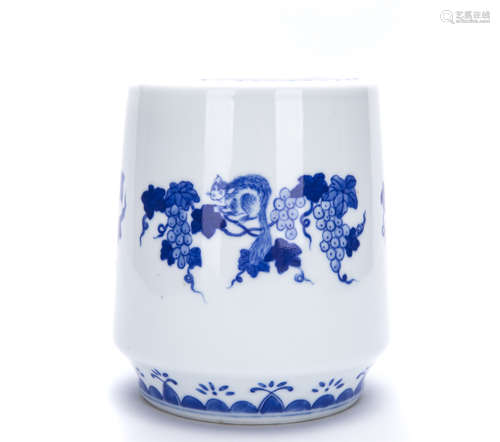 A Chinese Blue and White Porcelain Bush Pot