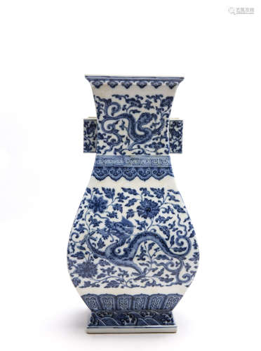 A Chinese Blue and White Porcelain Vase with Ears