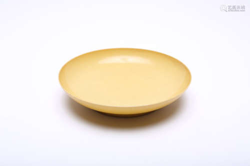 A Chinese Yellow Glazed Porcelain Plate