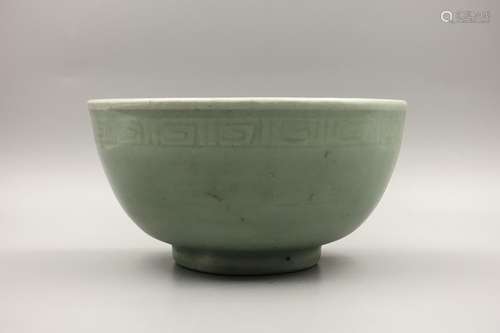 CHINESE CELADON LONGQUAN GLAZED BOWL